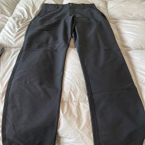 Under Armor Men’s golf pants black 34/32
